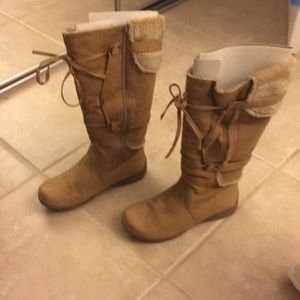 Winter lace up boots